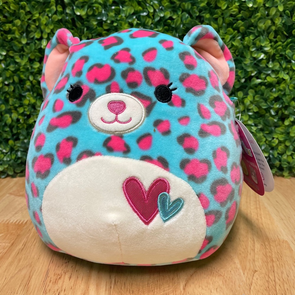 Squishmallow valentines edition Chelsea cheetah